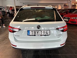 Skoda Superb Kombi 2.0 TDI 4x4 Business L&K Kamera & Värmare
