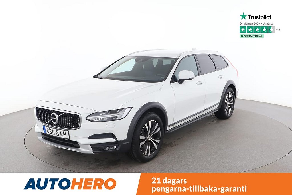 Volvo V90 Cross Country D4 / 190 HK / AWD / Dragkrok, Motorvärmare, PDC, Cruise-control 