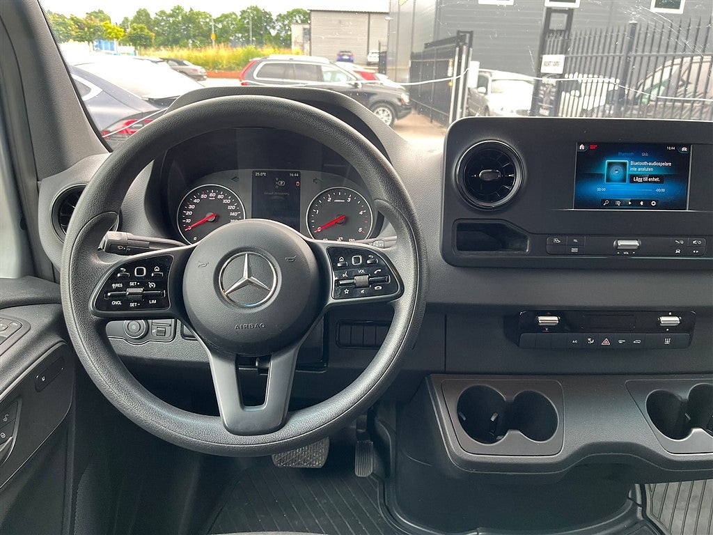 Mercedes-Benz Sprinter 2019 - miniatyr 9