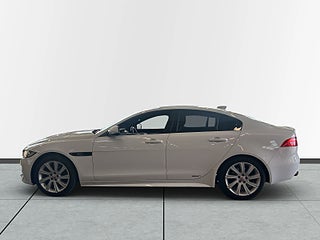 Jaguar XE 20d AWD R-Sport/S&V-hjul/Värmare/Drag/Psensorer