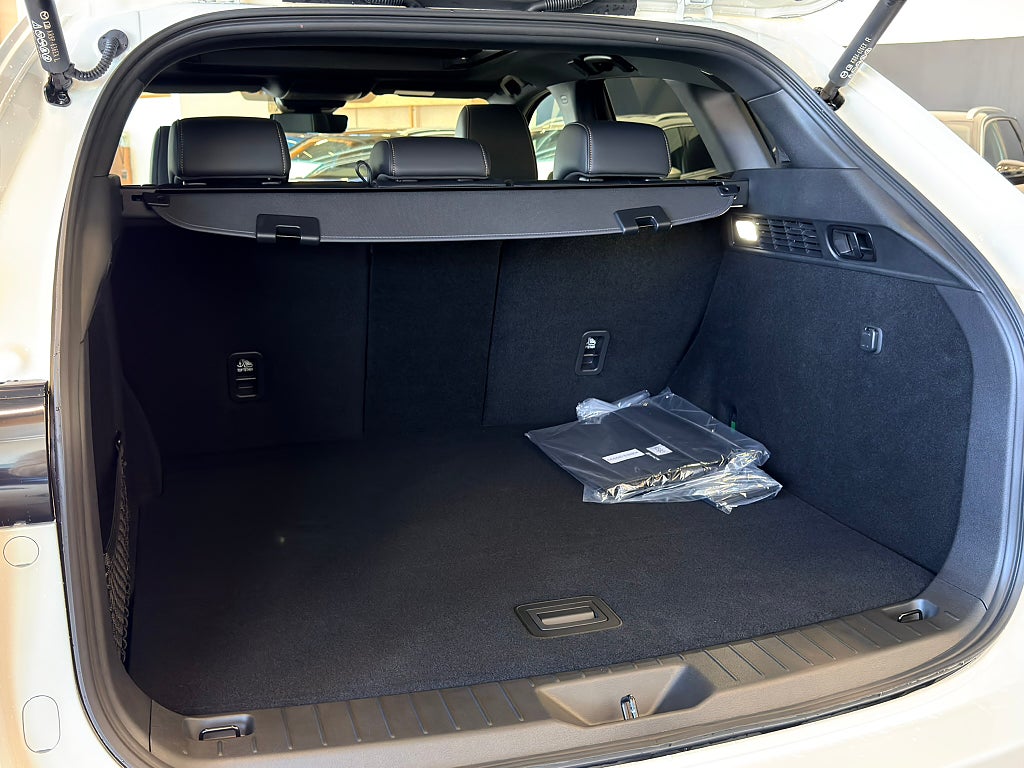 Mazda CX-60 PHEV 327 hk AWD Homura Plus / BOSE/ Panorama / Skinn
