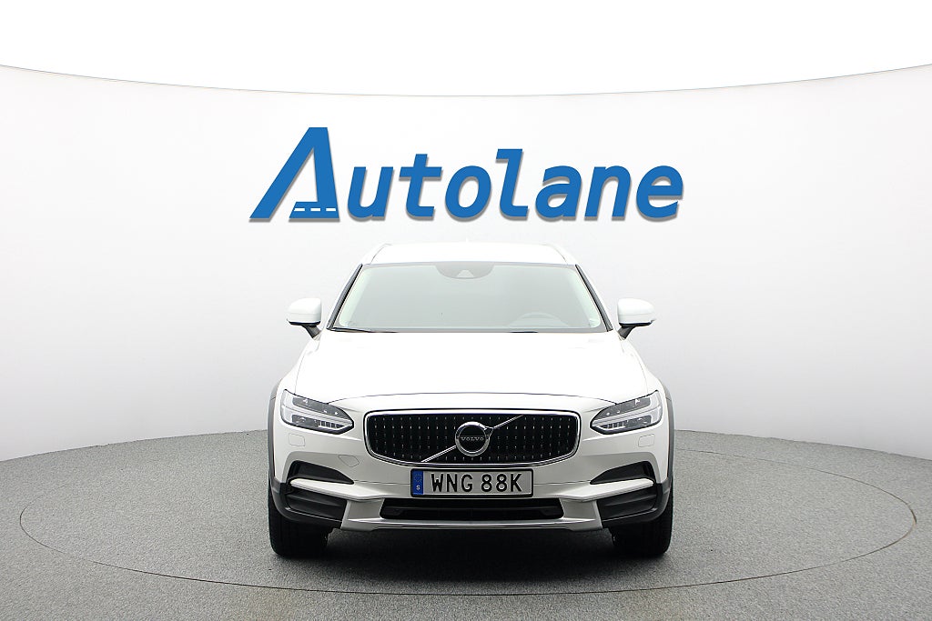 Volvo V90 Cross Country D4 AWD Momentum, GPS, Värmare, VOC, Dragkrok 1