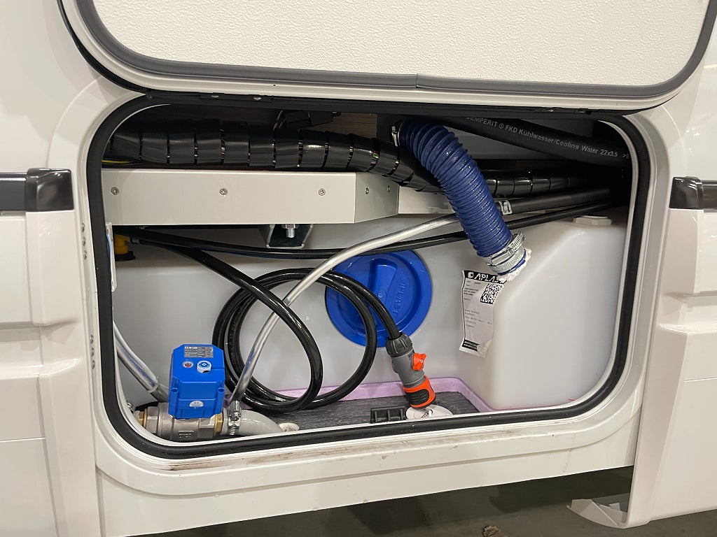 Kabe TMRI 830 LGB Imperial /Drag/Cinderella/Bakhjulsdriven 190hk - Kabe