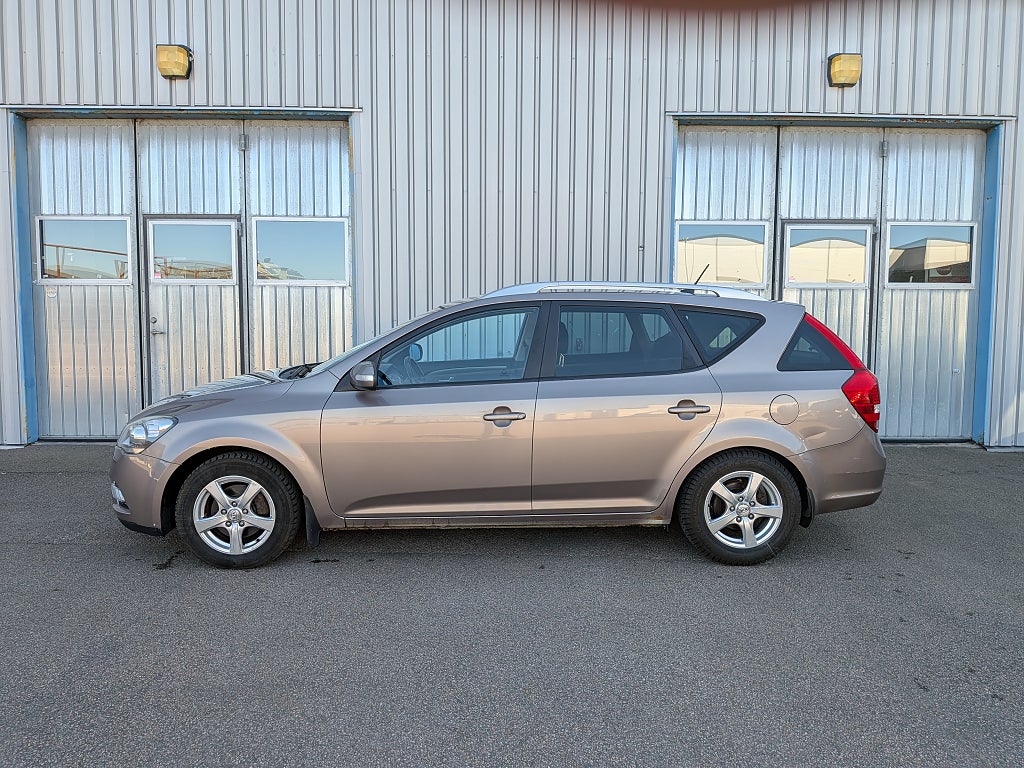 Kia Ceed cee'd_sw 1.6 CRDi nybesiktigad