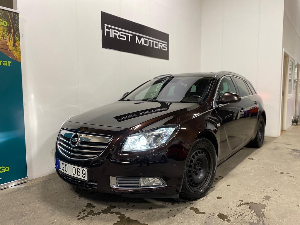 Opel Insignia Sports Tourer 2.0 BiTurbo CDTI 4x4/2-Ägare/Panorama tak
