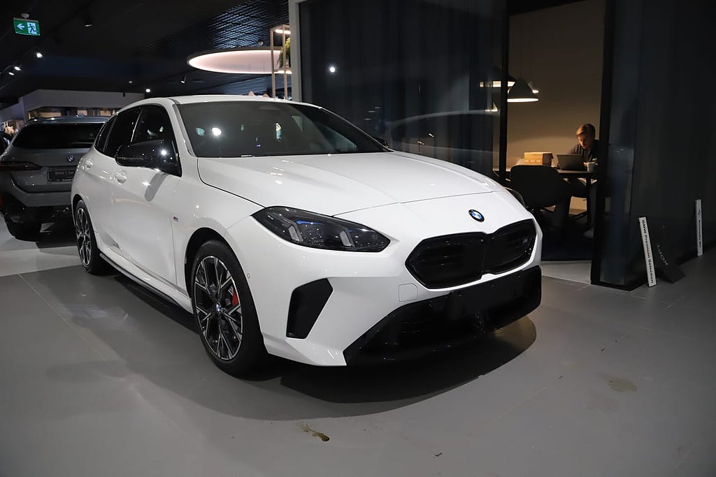 BMW M135 M Sport PRO / Adaptiv Farthållare / 3.495/mån*