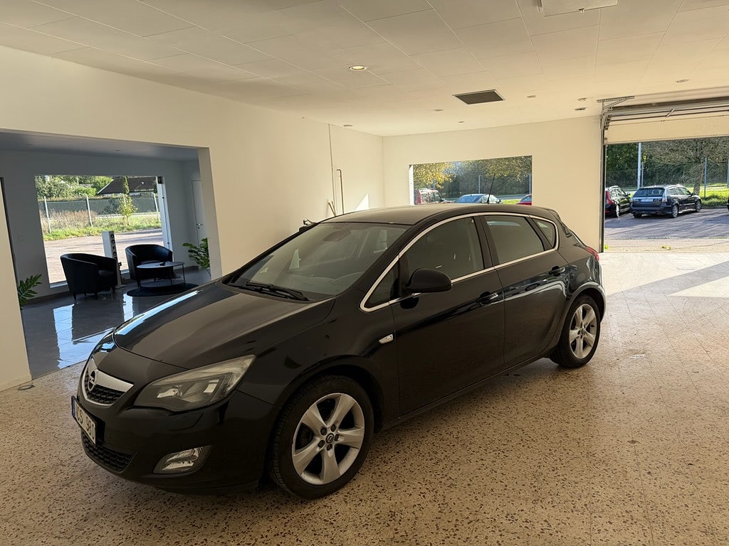 Opel Astra 1.4t  Enjoy ny besiktad ny servad 