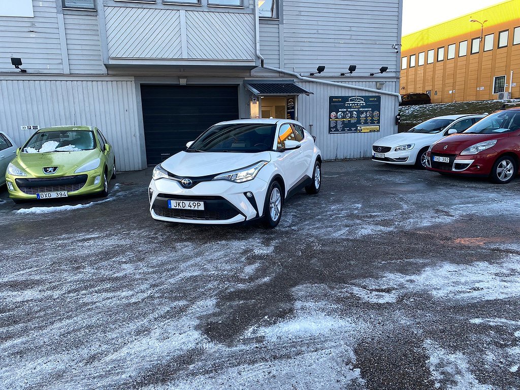 Toyota C-HR Hybrid CVT Active Eu6 AUT B-KAMERA NYSERVAD Moms