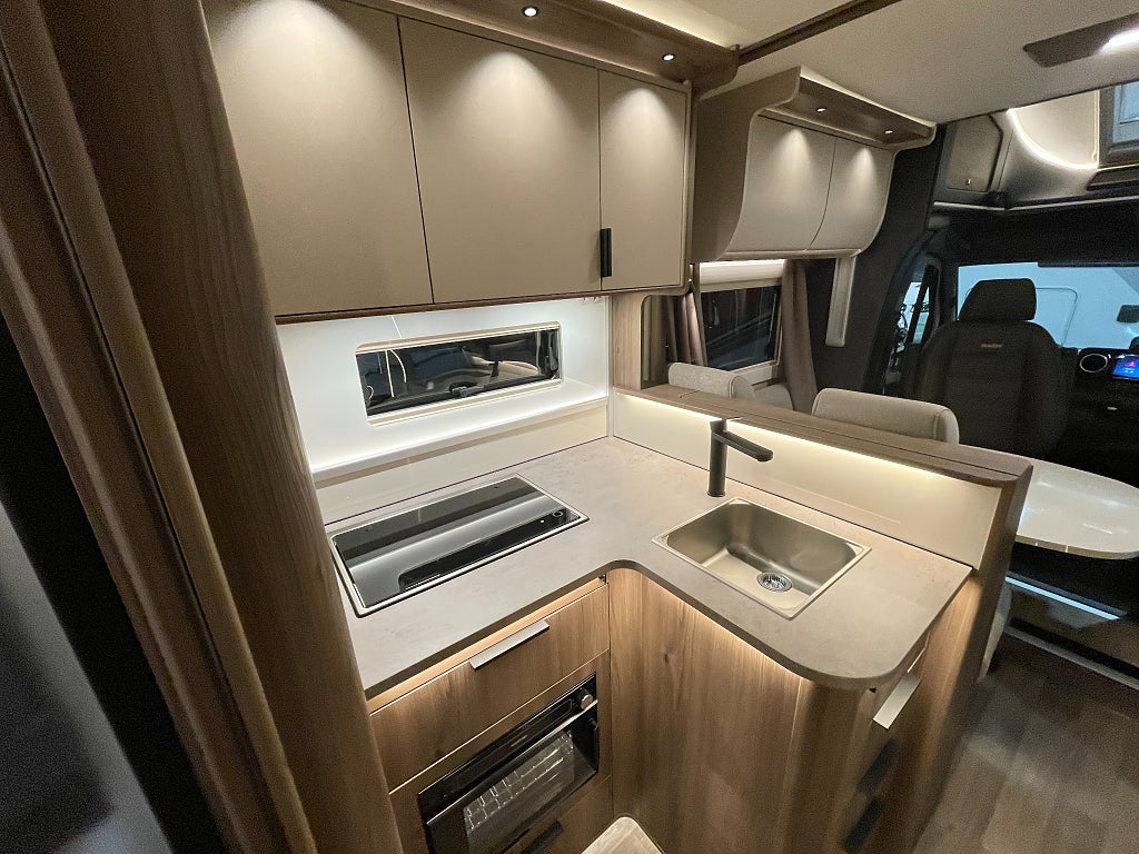 Kabe TMX 810 LGB /5 bältad/Mercedes 170hk/ALDE/Taksäng - Kabe