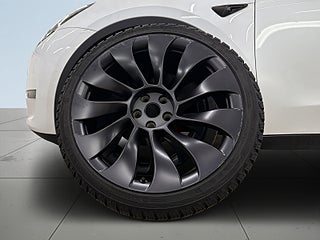 Tesla Model Y Performance S&V/Drag/Pano/Värmepump/Ljusramp/Elstolar – bild 14