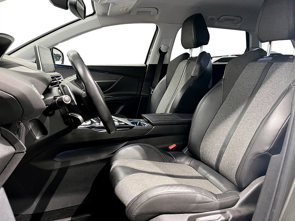 Bild på Peugeot 5008 Allure 1.6 THP 165hk Aut 7-SITS B-KAMERA CARPLAY