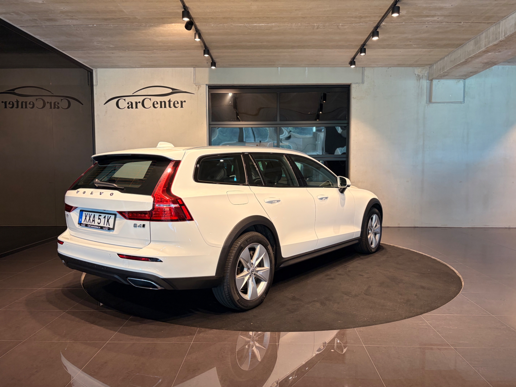 Volvo V60 Cross Country B4 AWD 2022, bild 6/79