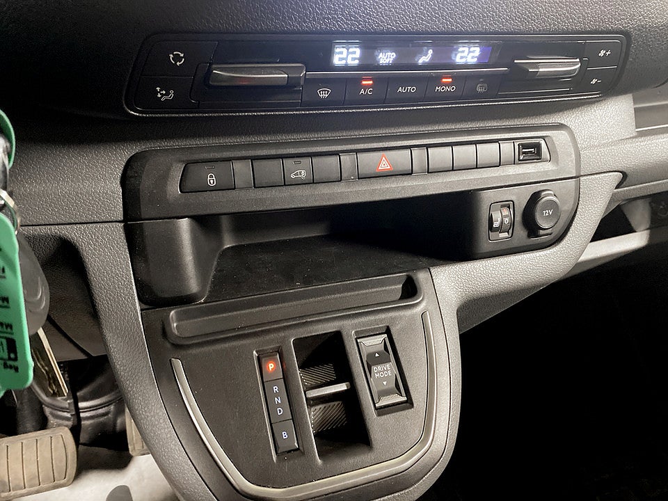 Bild på Citroën e-Jumpy Business Premium 75kWh 136hk Aut L2  B-KAMERA DRAG