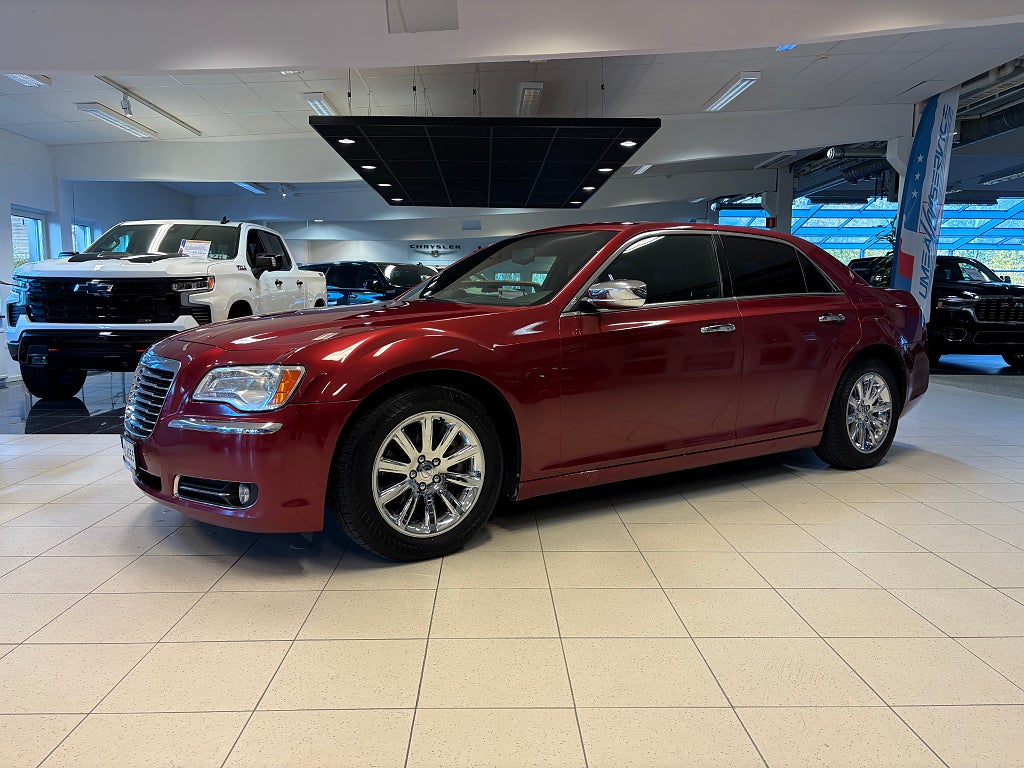 Chrysler 300C 5.7 V8 HEMI 363 hk *2,95% RÄNTA*