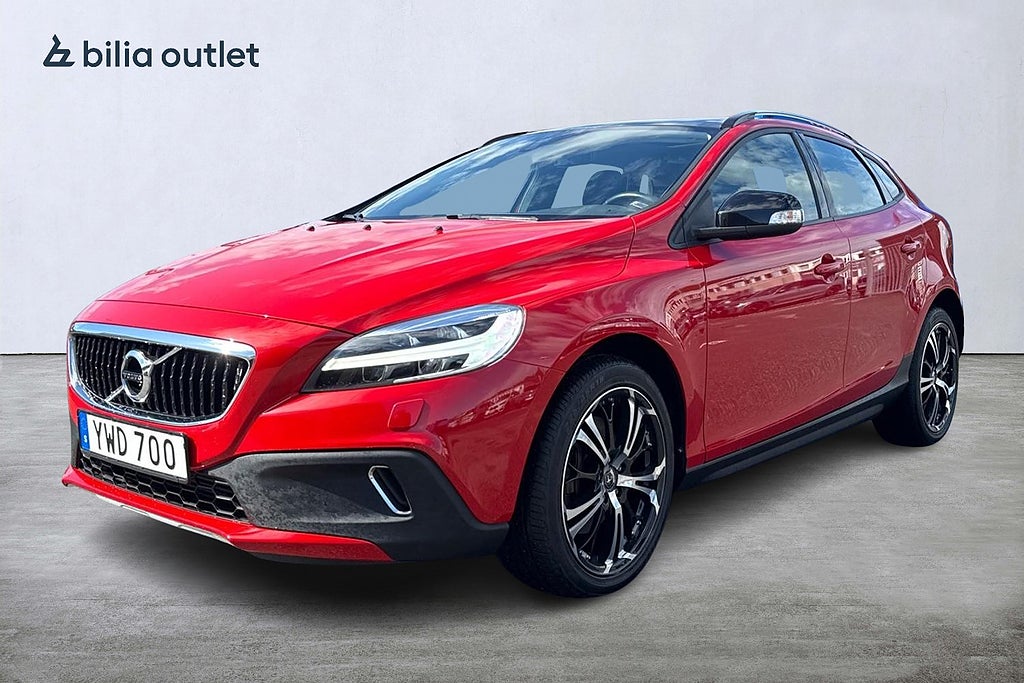 Volvo V40 Cross Country T3 Kinetic 152hk Värmare Panorama Klimatpaket VOC