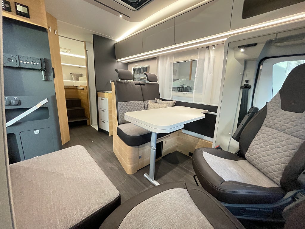 Adria Coral Axess 670 SL /Automat140hk/Elpatron/B-körkort - Adria