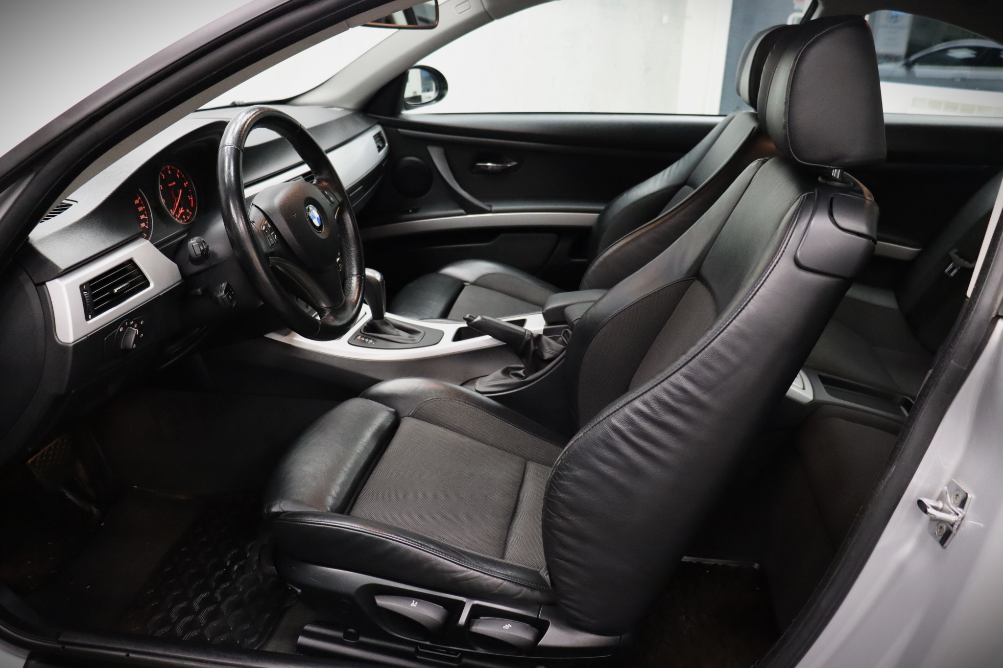 BMW 320 i Coupé 2008, bild 7/47