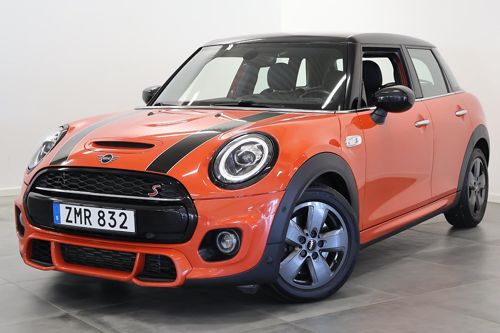MINI Cooper S S Pack 5-dörrars DCT / Experience / V-Hjul / P-Sensor