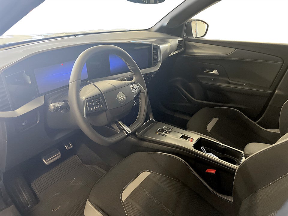 Bild på Opel Mokka GS Hybrid 1.2 Turbo 145hk Aut B-KAMERA CARPLAY