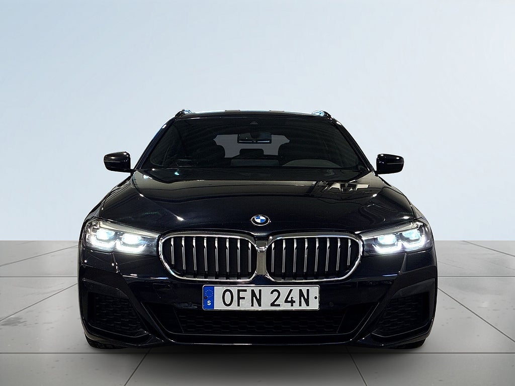 BMW 520d xDrive Touring Aut M Sport Drag Kamera Navi S&V-hjul