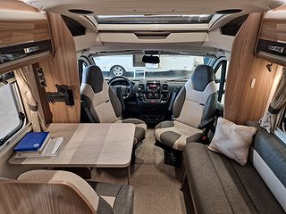 Husbil-halvintegrerad Swift Toscane 794 EQ 6 av 17