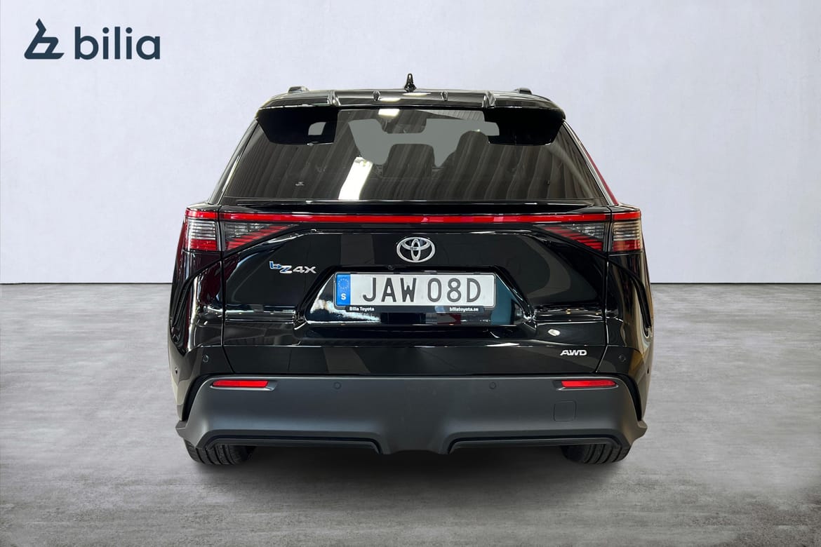 Toyota bZ4X Executive AWD-Nyservad 2024, bild 4/50
