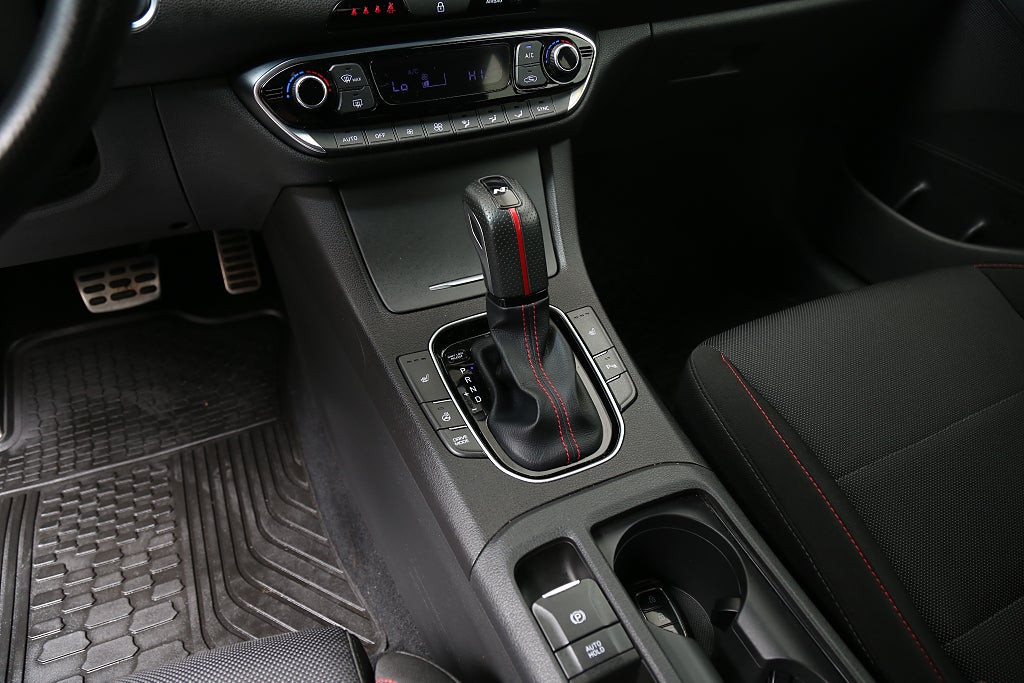 Hyundai i30 1,5 T-GDI MHEV 159hk N-Line Aut Kamera CarPlay Keyless 2021