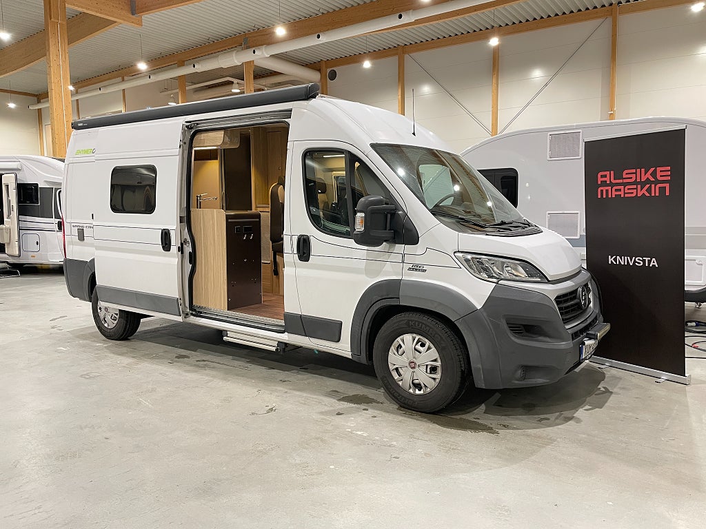 Hymer Grand Canyon / Solcell / B-körkort / Plåtis / Markis