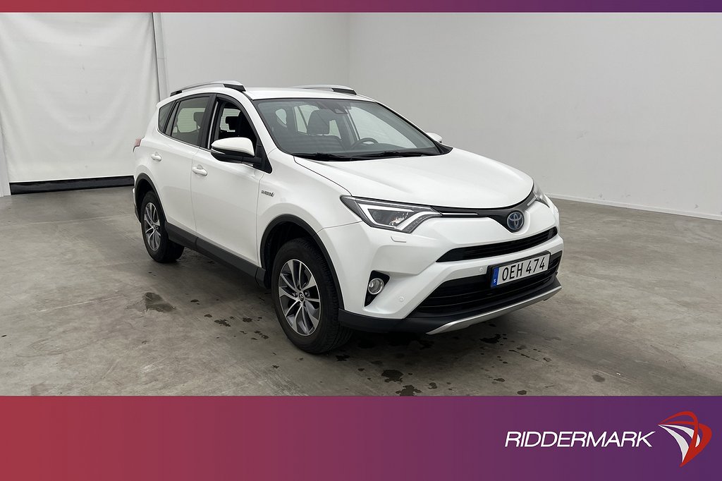 Toyota RAV4 Hybrid i-AWD Kamera Adaptiv-farthållare Drag