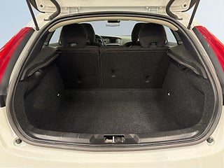 Volvo V40 D2 Powershift Your Kinetic S&V-Hjul/ PVärm/Dvärm/BT – bild 12