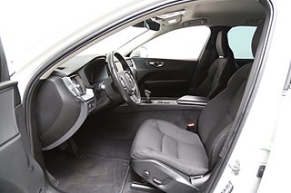 SUV Volvo XC60 9 av 28