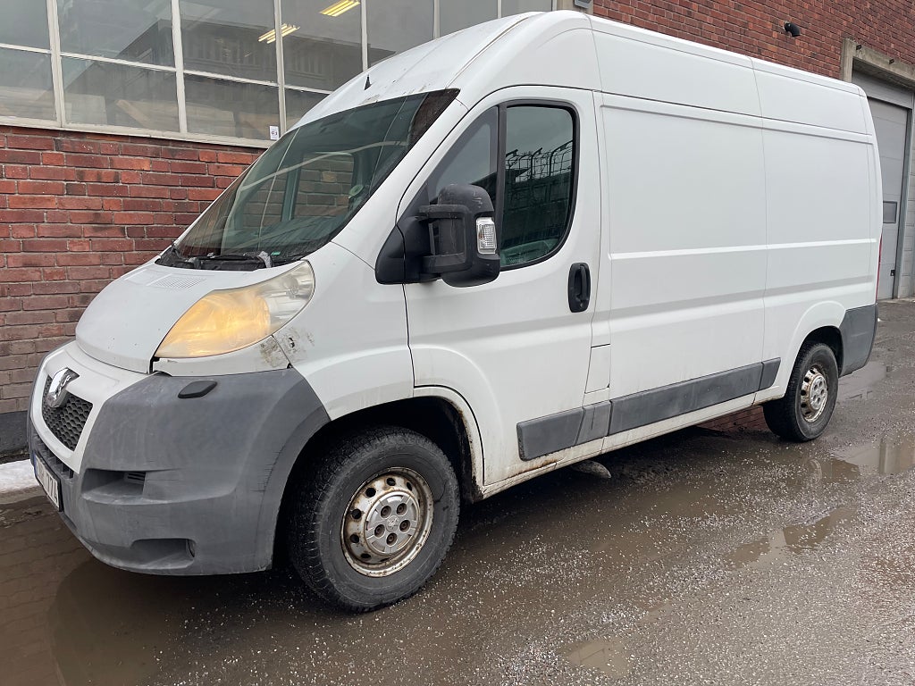 Peugeot Boxer Van 335 2.2 HDi  120 HK 