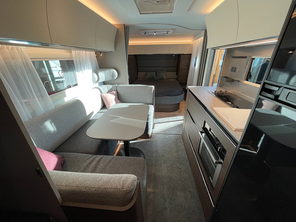 Adria Alpina 663 PT / Barnkammare / ALDE / Ugn / Queens-bed - Adria