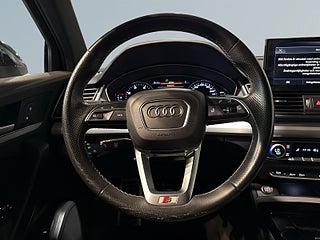 Audi Q5 40 TDI quattro Aut S line Sport Ed Drag Dvärm S/V-hjul – bild 9