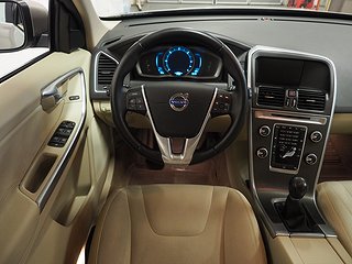 SUV Volvo XC60 11 av 19
