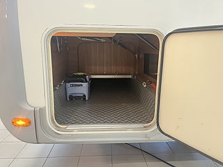 Husbil-halvintegrerad Kabe TM 740 LXL 8 av 21