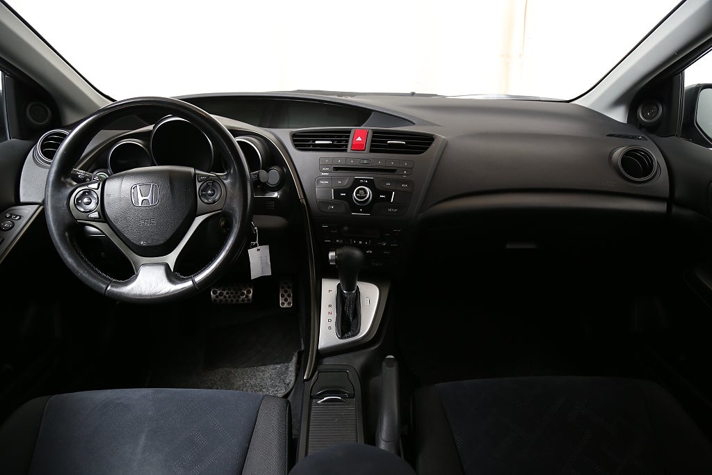 Honda Civic 1,8 i-VTEC 142hk Sport Aut 5d Backkamera Drag 2012