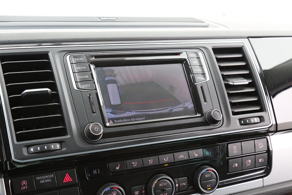 Volkswagen Multivan 2,0 TDI 4Motion Highline DSG 204hk Värmare Drag 7-sits 2017