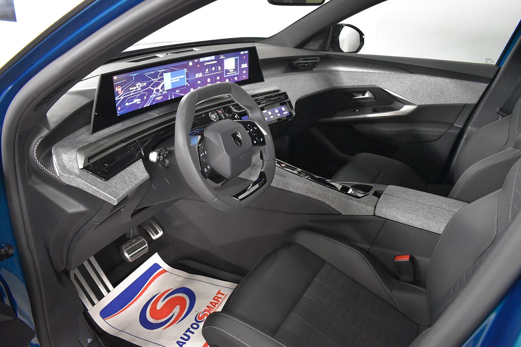Peugeot E-3008, 214hp, 2024