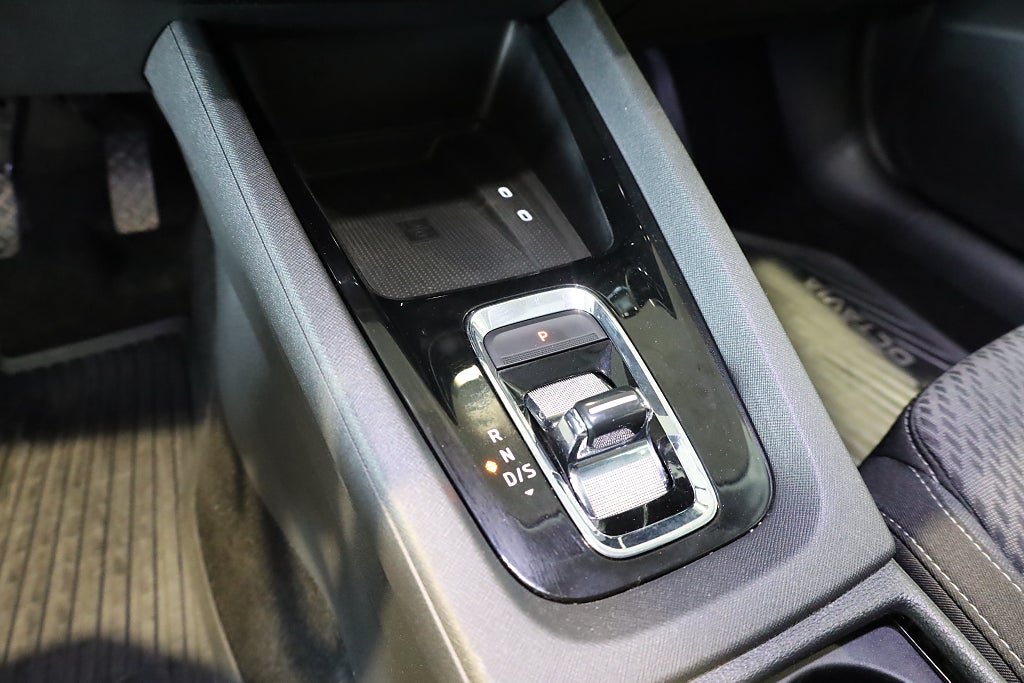 Skoda Octavia Kombi iV Style Aut Kamera Värmare Leasbar