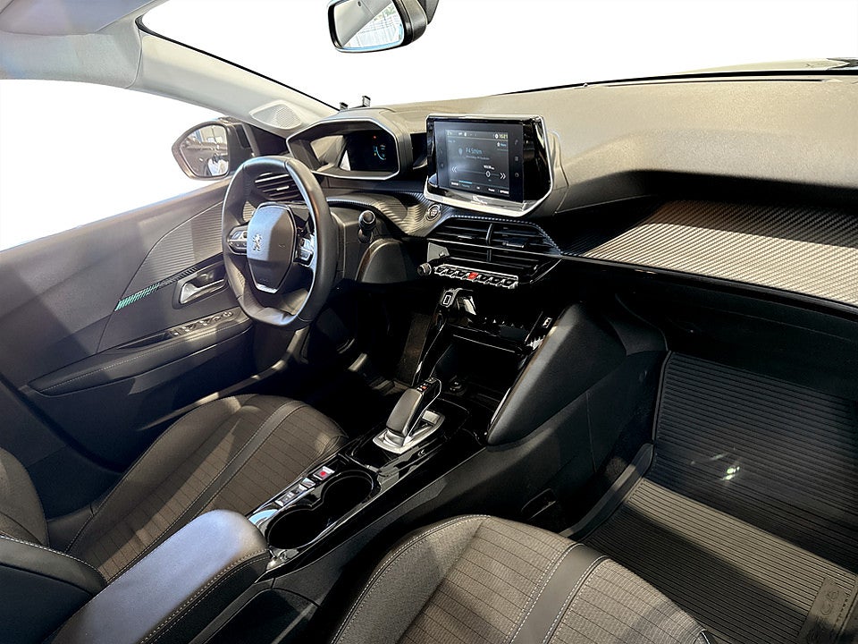Bild på Peugeot E-208 Allure Pack 50kWh 136hk Aut B-KAMERA CARPLAY