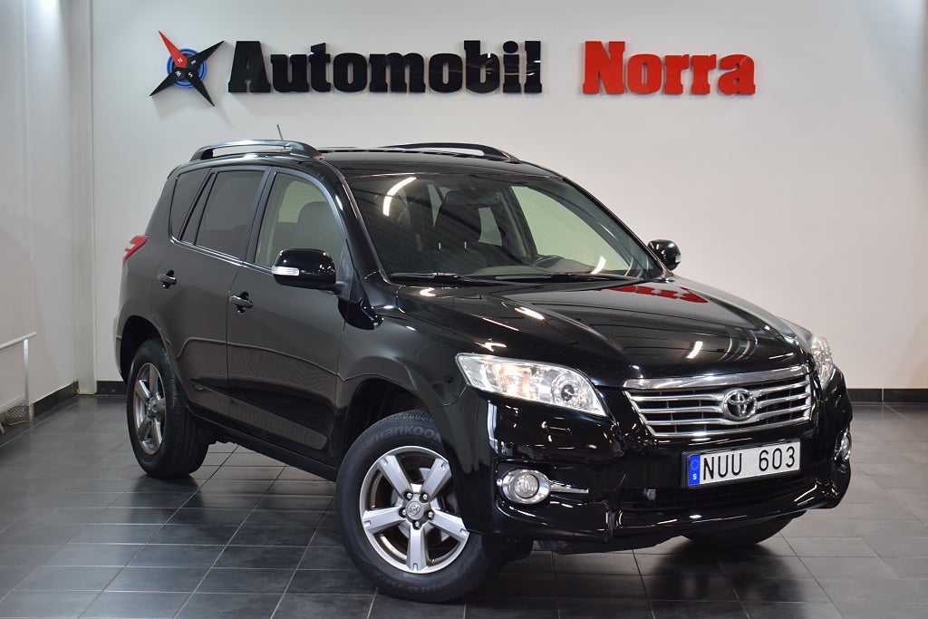 Toyota RAV4 2.0 4x4 Elegance B-kamera/Drag/Värmare/Nybesiktad 