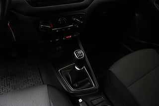 Halvkombi Hyundai i20 22 av 24