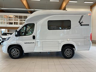Husbil-halvintegrerad Wingamm Oasi 540 140HK AUT 24 av 28