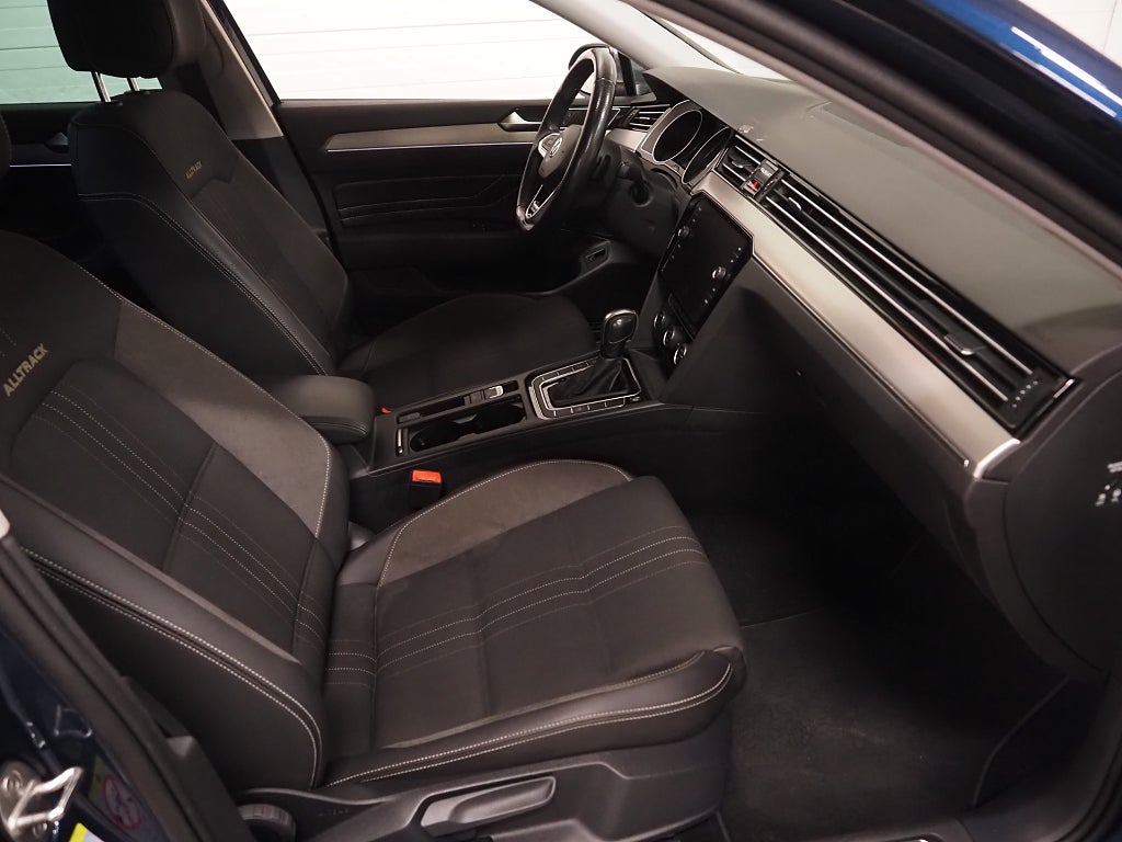Volkswagen Passat Alltrack 2.0 TDI 4Motion Navi B-Kam D-Värm 2020