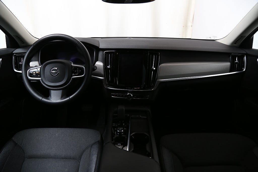 Volvo V90 B4 Diesel 197hk Core Aut Kamera Värmare Drag 2023