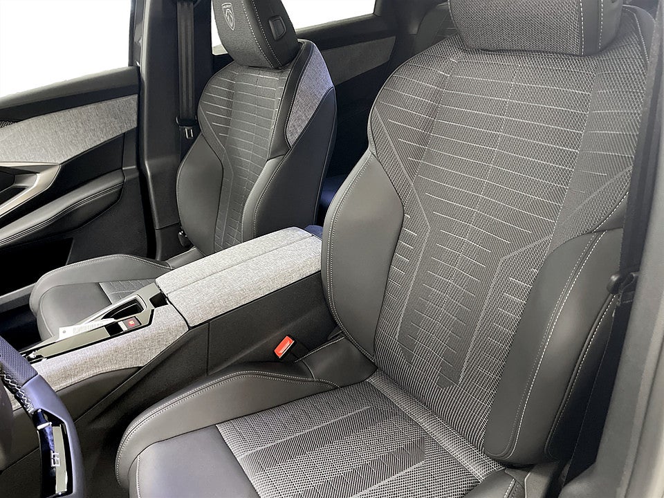 Bild på Peugeot 3008 GT Hybrid 145hk Aut B-KAMERA NAVI