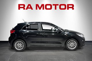 Halvkombi Kia Rio 5 av 25