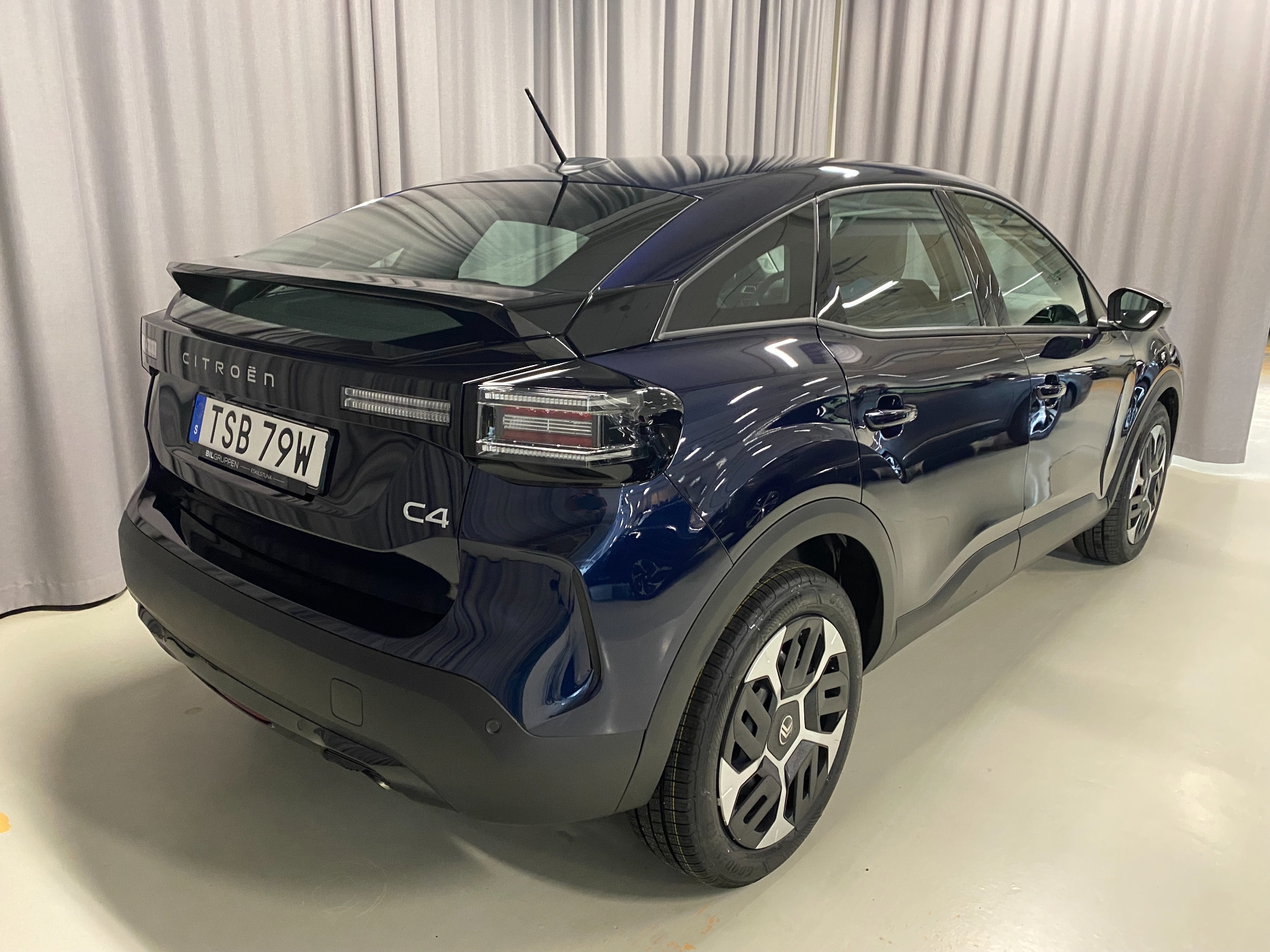 Citroen C4 FL Plus Hybrid 145hk Automat 2026, bild 4/10
