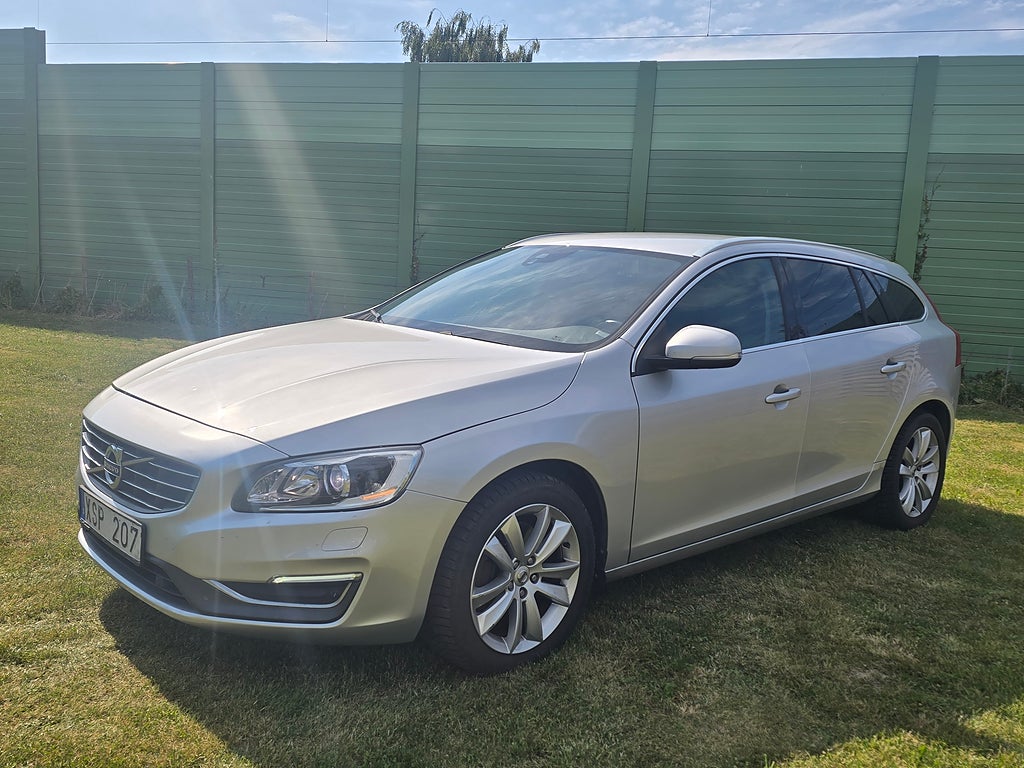Volvo V60 D5 Summum Business Edition Pro/Ny besikt/Ny servad